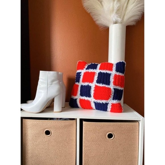 Vintage Granny Afghan Style Square Throw Pillow Knit Petite 1970s - Picture 9 of 9